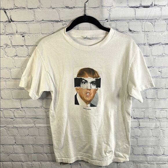 ✨ 40 & Shorties Donald Trump T-Shirt - Size Small - Picture 1 of 2